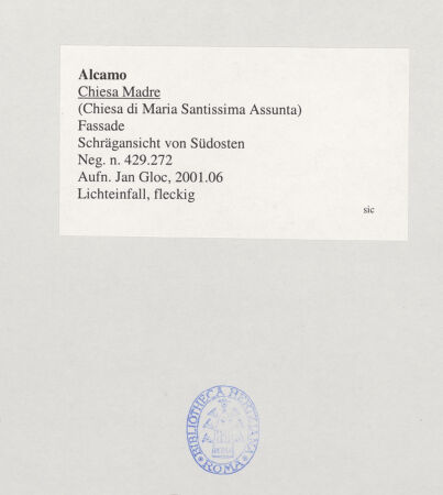 Rückseite von unbekannt [https://www.deutsche-digitale-bibliothek.de/content/lizenzen/rv-ez/] Chiesa Madre - Fassade und rechte Seite (Schrägansicht von Südosten), bh531621_recto. Foto: Gloc, Jan.