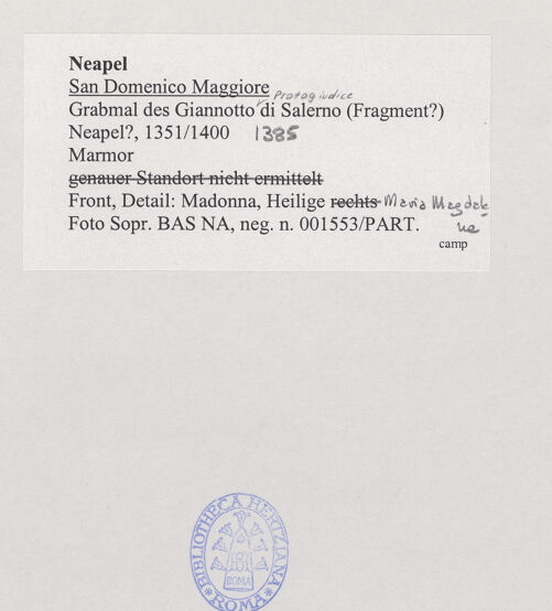 Rückseite von Sopr. BAS NA [https://www.deutsche-digitale-bibliothek.de/content/lizenzen/rv-ez/] Grabmal des Giannotto Protogiudice di Salerno (gest. 1385) - Sarkophagfront, Detail: Madonna und Hl. Maria Magdalena, bh531995_recto. Foto.