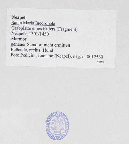 Rückseite von Pedicini, Luciano [https://www.deutsche-digitale-bibliothek.de/content/lizenzen/rv-ez/] Grabplatte eines Ritters (gest. 1383) - Fußende, rechts: Hund, bh532008_recto. Foto: Pedicini, Luciano.