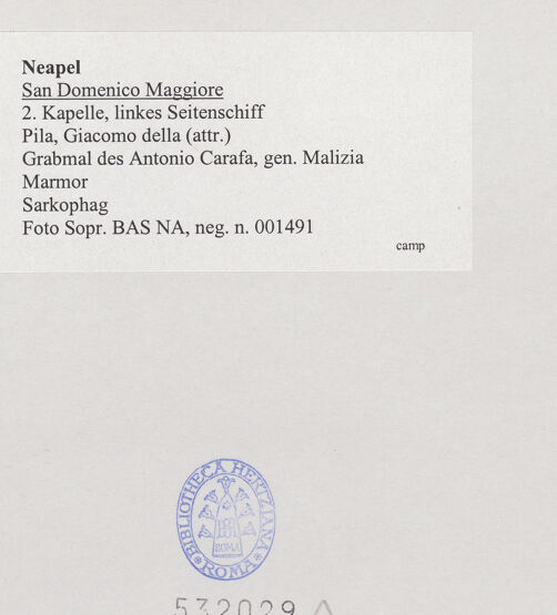 Rückseite von Sopr. BAS NA [https://www.deutsche-digitale-bibliothek.de/content/lizenzen/rv-ez/] Grabmal des Antonio Carafa, genannt Malizia (gest. 1438) - Gesamtansicht, bh532029_recto. Foto.