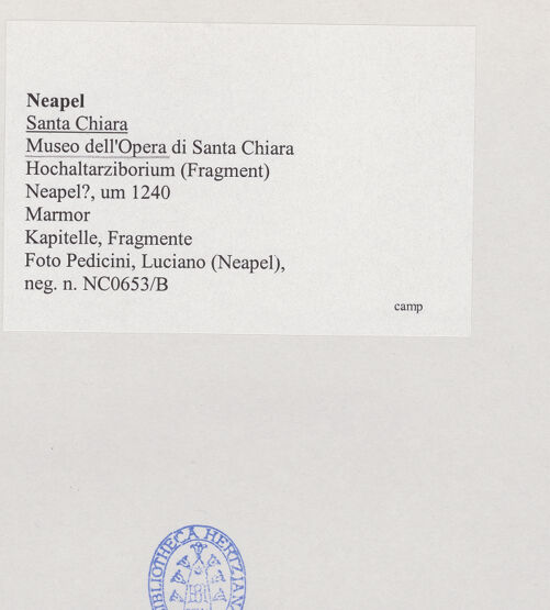 Rückseite von Pedicini, Luciano [https://www.deutsche-digitale-bibliothek.de/content/lizenzen/rv-ez/] Kapitelle des Hochaltarziboriums - Gesamtansicht, bh532607_recto. Foto: Pedicini, Luciano.