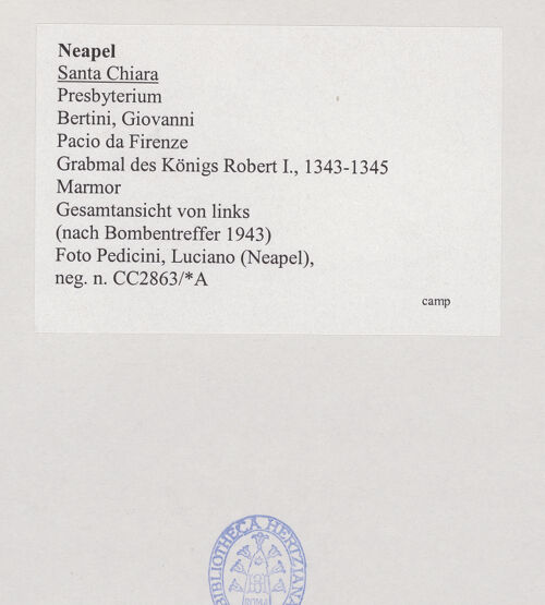Rückseite von Pedicini, Luciano [https://www.deutsche-digitale-bibliothek.de/content/lizenzen/rv-ez/] Grabmal des Königs Robert I. - Gesamtansicht von links (nach Bombentreffer 1943), bh532704_recto. Foto: Pedicini, Luciano.