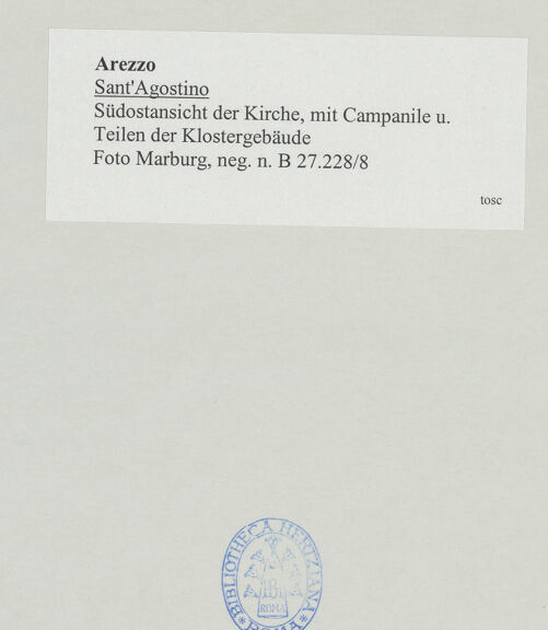 Rückseite von Foto Marburg [https://www.deutsche-digitale-bibliothek.de/content/lizenzen/rv-ez/] Sant'Agostino - Südostansicht der Kirche, Campanile, Teile der Klostergebäude, bh535065_recto. Foto: Gloc, Jan.