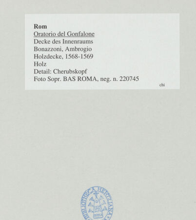 Rückseite von Sopr. BAS ROMA [https://www.deutsche-digitale-bibliothek.de/content/lizenzen/rv-ez/] Holzdecke - Detail: Cherubskopf, bh540636_recto. Foto.