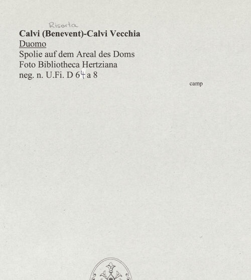 Rückseite von Bibliotheca Hertziana [https://www.deutsche-digitale-bibliothek.de/content/lizenzen/rv-fz/] Spolie auf dem Areal des Doms, bh553220_recto. Foto.