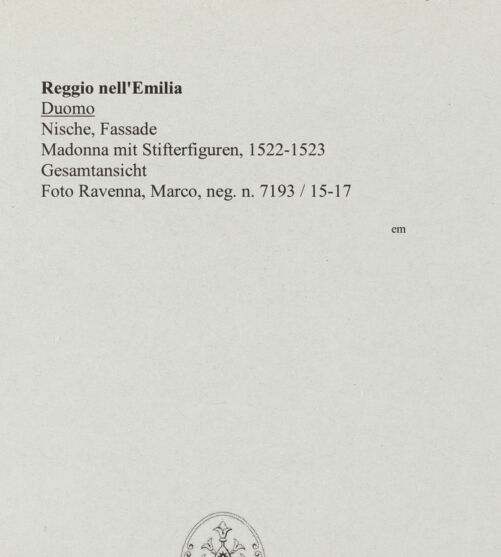 Rückseite von Ravenna, Marco [https://www.deutsche-digitale-bibliothek.de/content/lizenzen/rv-ez/] Madonna mit Stifterehepaar Giroldo Fiordibelli und Antonia Boiardi - Gesamtansicht, bh553785_recto. Foto.