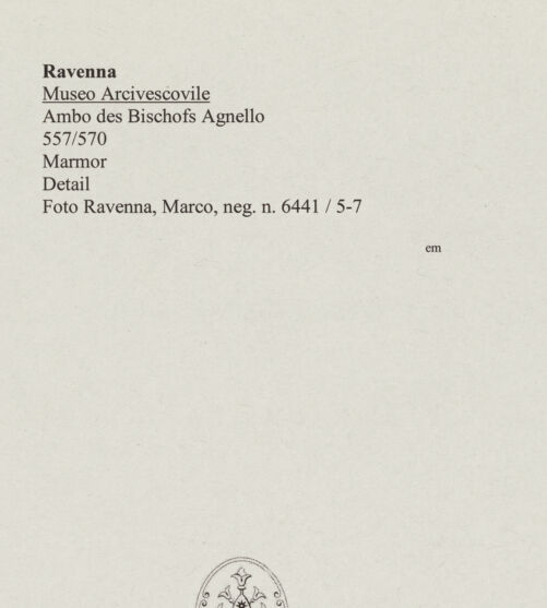 Rückseite von Ravenna, Marco [https://www.deutsche-digitale-bibliothek.de/content/lizenzen/rv-ez/] Ambo des Bischofs Agnellus - Vorderseite, Detail, bh553838_recto. Foto: Ravenna, Marco.