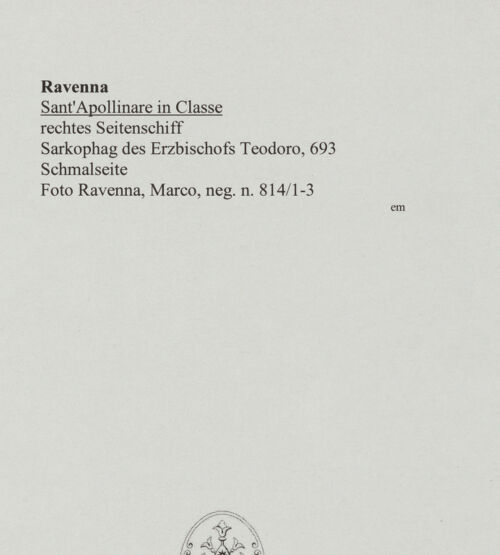 Rückseite von Ravenna, Marco [https://www.deutsche-digitale-bibliothek.de/content/lizenzen/rv-ez/] Sarkophag des Erzbischofs Teodoro (gest. 691) - Rechte Seite, bh555811_recto. Foto: Ravenna, Marco.