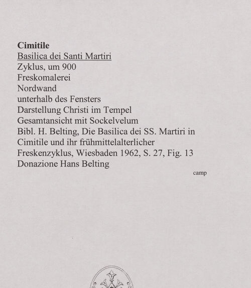 Rückseite von unbekannt [https://www.deutsche-digitale-bibliothek.de/content/lizenzen/rv-ez/] FreskenzyklusVita-Szenen (Nordwand)Darstellung Christi im Tempel - Gesamtansicht mit Sockelvelum, bh556449_recto. Foto.