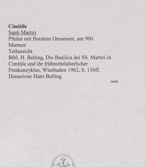 Rückseite von unbekannt [https://www.deutsche-digitale-bibliothek.de/content/lizenzen/rv-ez/] Pfeiler mit floralem Ornament - Teilansicht, bh556479_recto. Foto.