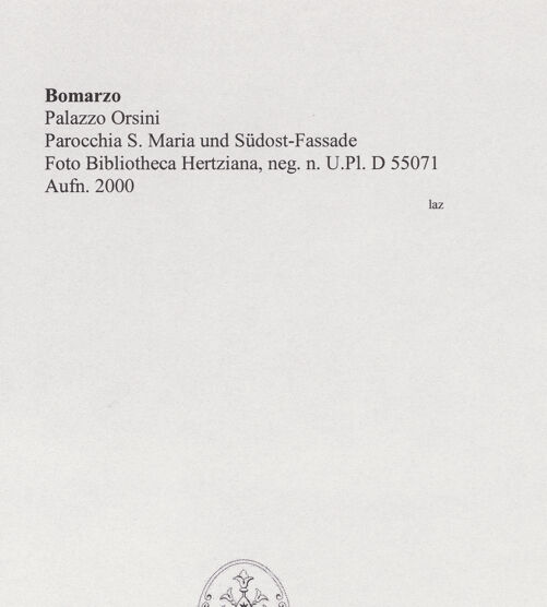 Rückseite von Bibliotheca Hertziana [https://www.deutsche-digitale-bibliothek.de/content/lizenzen/rv-fz/] Palazzo Orsini - Parocchia S. Maria und Südost-Fassade, bh556712_recto. Foto.