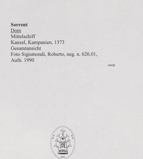 Rückseite von Sigismondi, Roberto [http://creativecommons.org/licenses/by-nc-sa/4.0/] Kanzel mit Altar - Gesamtansicht, bh559237_recto. Foto: Sigismondi, Roberto.