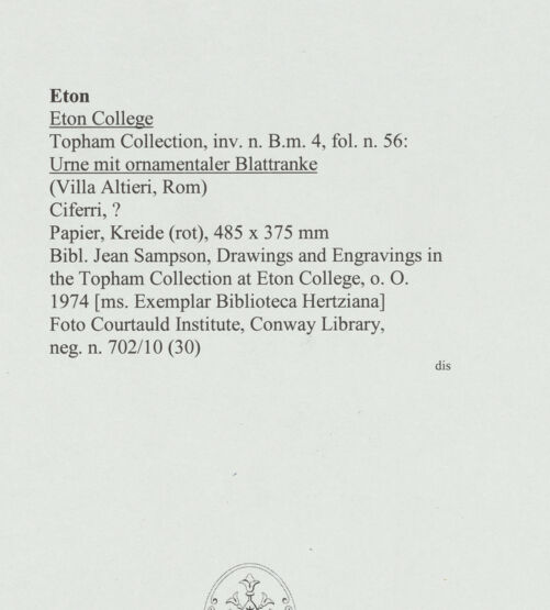 Rückseite von Courtauld Institute, Conway Library [https://www.deutsche-digitale-bibliothek.de/content/lizenzen/rv-ez/] Urne mit ornamentaler Blattranke (Villa Altieri, Rom) - , bh560902_recto. Foto.