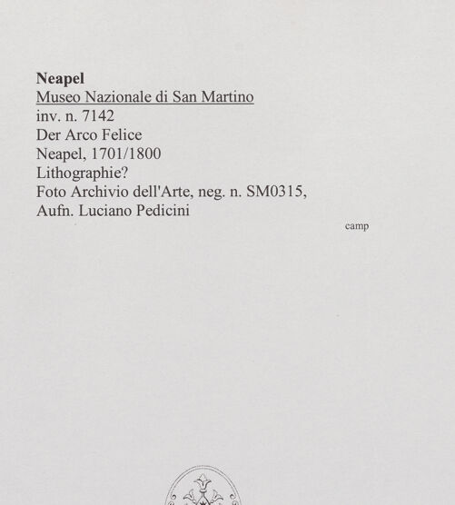 Rückseite von Archivio dell'Arte [https://www.deutsche-digitale-bibliothek.de/content/lizenzen/rv-ez/] Der Arco Felice - Gesamtansicht, bh565623_recto. Foto: Pedicini, Luciano.