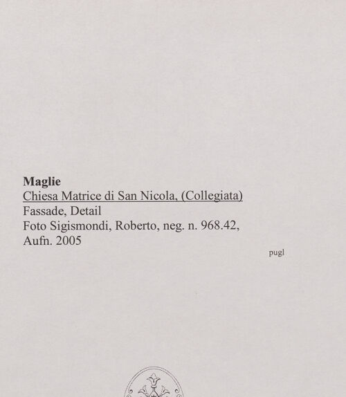 Rückseite von Sigismondi, Roberto [https://www.deutsche-digitale-bibliothek.de/content/lizenzen/rv-fz/] Chiesa Matrice di San Nicola - Fassade, Detail, bh568575_recto. Foto: Sigismondi, Roberto.