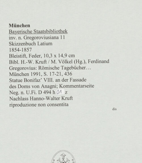 Rückseite von Bibliotheca Hertziana [https://www.deutsche-digitale-bibliothek.de/content/lizenzen/rv-ez/] Skizzenbuch LatiumKommentarseite; Statue Bonifaz' VIII. an der Fassade des Doms von Anagni - , bh569075_recto. Foto.