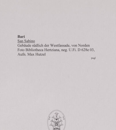Rückseite von Bibliotheca Hertziana [https://www.deutsche-digitale-bibliothek.de/content/lizenzen/rv-fz/] CattedraleHauptfassade - Gebäude südlich der Westfassade, von Norden, bh573098_recto. Foto: Hutzel, Max.