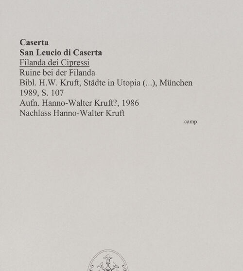 Rückseite von unbekannt [https://www.deutsche-digitale-bibliothek.de/content/lizenzen/rv-fz/] Filanda dei Cipressi - Ruine bei der Filanda, bh576875_recto. Foto: Kruft?, Hanno-Walter.