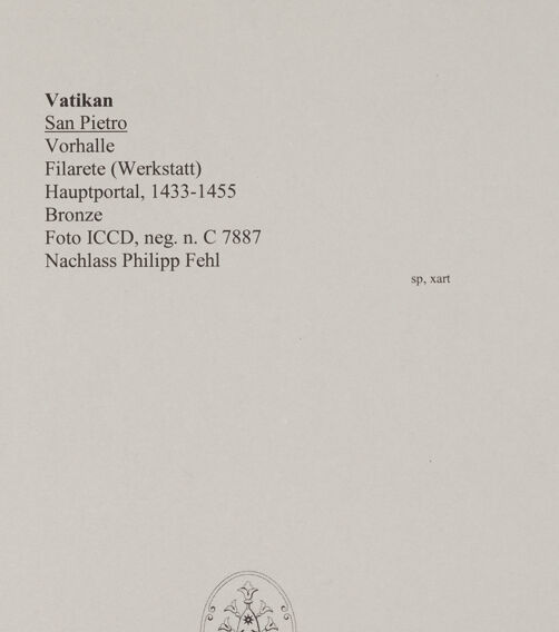 Rückseite von ICCD [https://www.deutsche-digitale-bibliothek.de/content/lizenzen/rv-ez/] Hauptportal von Sankt Peter / Portal des Filarete - Gesamtansicht, bh582897_recto. Foto.