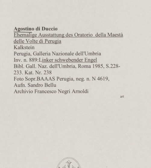 Rückseite von Soprintendenza per i Beni Ambientali Architettonici Artistici e Storici Perugia [https://www.deutsche-digitale-bibliothek.de/content/lizenzen/rv-ez/] Ehemalige Ausstattung des Oratorio della Maestà delle Volte di PerugiaLinker schwebender Engel - , bh589064_recto. Foto: Bellu, Sandro.