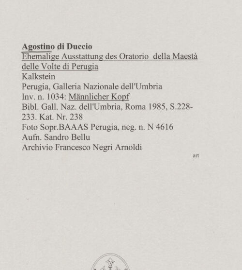 Rückseite von Soprintendenza per i Beni Ambientali Architettonici Artistici e Storici Perugia [https://www.deutsche-digitale-bibliothek.de/content/lizenzen/rv-ez/] Ehemalige Ausstattung des Oratorio della Maestà delle Volte di PerugiaMännlicher Kopf - , bh589068_recto. Foto: Bellu, Sandro.
