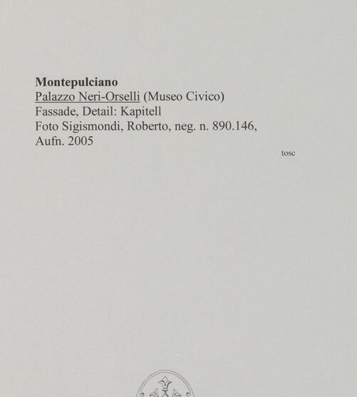 Rückseite von Sigismondi, Roberto [https://rightsstatements.org/page/CNE/1.0/] Palazzo Neri-OrselliFassade - Fassade, Detail: Kapitell, bh589628_recto. Foto: Sigismondi, Roberto.