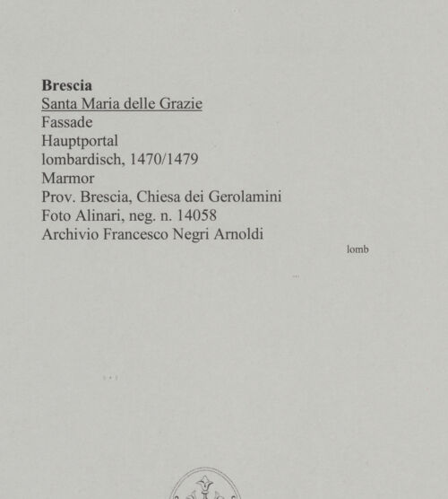 Rückseite von Alinari [https://www.deutsche-digitale-bibliothek.de/content/lizenzen/rv-ez/] Hauptportal - Gesamtansicht, bh590263_recto. Foto.