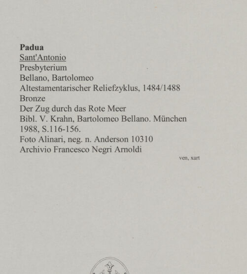 Rückseite von Alinari [https://www.deutsche-digitale-bibliothek.de/content/lizenzen/rv-ez/] Altestamentarischer ReliefzyklusDer Zug  durch das Rote Meer - , bh590423_recto. Foto.