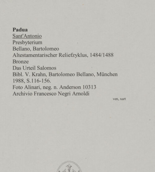 Rückseite von Alinari [https://www.deutsche-digitale-bibliothek.de/content/lizenzen/rv-ez/] Altestamentarischer ReliefzyklusDas Urteil Salomos - , bh590427_recto. Foto.