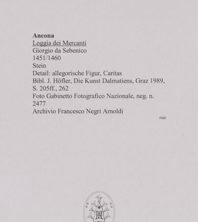 Rückseite von Gabinetto Fotografico Nazionale [https://www.deutsche-digitale-bibliothek.de/content/lizenzen/rv-ez/] Loggia dei Mercanti - Detail: allegorische Figur, Caritas, bh590549_recto. Foto.