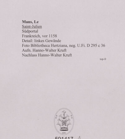 Rückseite von Bibliotheca Hertziana [https://rightsstatements.org/page/CNE/1.0/] Südportal - Detail: linkes Gewände, bh591417_recto. Foto: Kruft, Hanno-Walter.