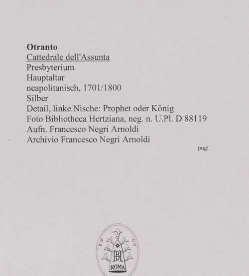 Rückseite von Bibliotheca Hertziana [https://www.deutsche-digitale-bibliothek.de/content/lizenzen/rv-fz/] Antependium des Hauptaltars - Detail: Linke Nische, Prophet oder König, bh592880_recto. Foto: Negri Arnoldi, Francesco.