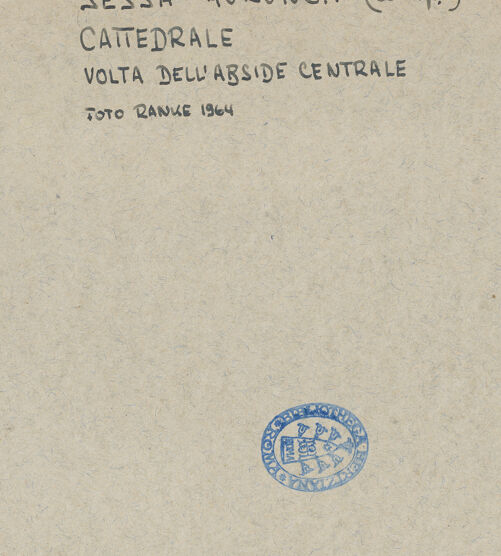 Rückseite von Ranke [https://www.deutsche-digitale-bibliothek.de/content/lizenzen/rv-ez/] Duomo - Detail der Gewölbe, bh593336_recto. Foto: Ranke.