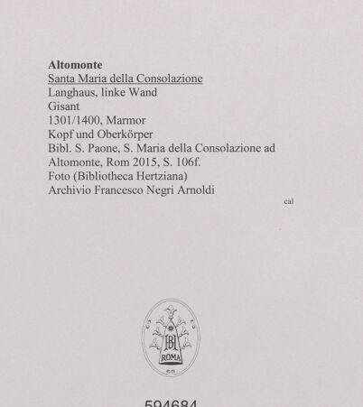 Rückseite von unbekannt [https://www.deutsche-digitale-bibliothek.de/content/lizenzen/rv-fz/] Gisant - Kopf und Oberkörper von oben, bh594684_recto. Foto.