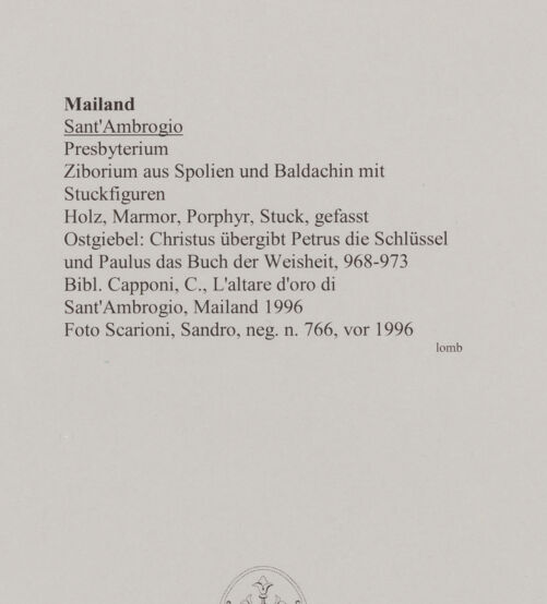 Rückseite von Scarioni, Sandro [https://www.deutsche-digitale-bibliothek.de/content/lizenzen/rv-fz/] Ziborium aus Spolien und Baldachin mit StuckfigurenOstgiebel: Christus übergibt Petrus die Schlüssel und Paulus das Buch der Weisheit - , bh594978_recto. Foto: Scarioni, Sandro.