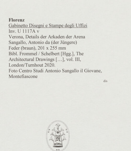 Rückseite von Centro Studi Antonio Sangallo il Giovane, Montefiascone [https://www.deutsche-digitale-bibliothek.de/content/lizenzen/rv-ez/] Verona, Details der Arkaden der Arena - , bh595657_recto. Foto.