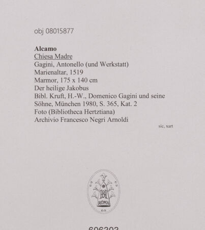 Rückseite von unbekannt [https://www.deutsche-digitale-bibliothek.de/content/lizenzen/rv-fz/] MarienaltarDer heilige Jakobus - Gesamtansicht (mit Pilastern und Gabriel), bh606303_recto. Foto.