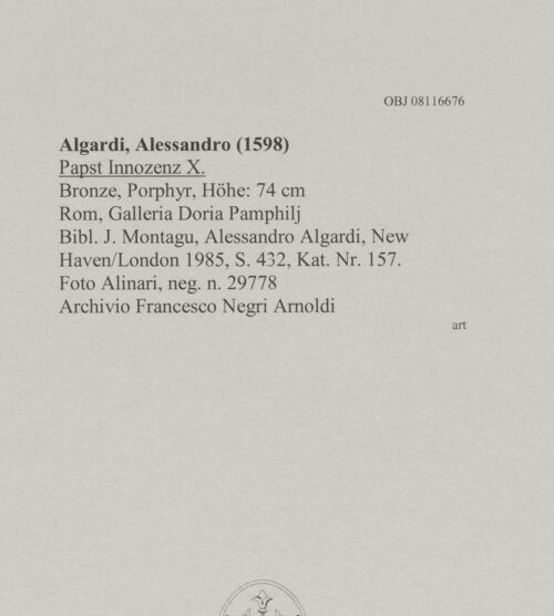 Rückseite von Alinari [https://www.deutsche-digitale-bibliothek.de/content/lizenzen/rv-ez/] Papst Innozenz X. - Gesamtansicht, bh606418_recto. Foto.