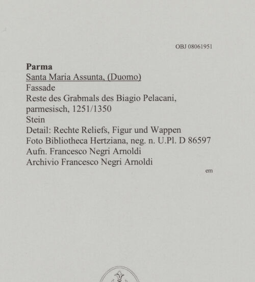 Rückseite von Bibliotheca Hertziana [https://www.deutsche-digitale-bibliothek.de/content/lizenzen/rv-fz/] Reste des Grabmals des Biagio Pelacani - Detail: Rechte Reliefs, Figur und Wappen, bh606728_recto. Foto: Negri Arnoldi, Francesco.