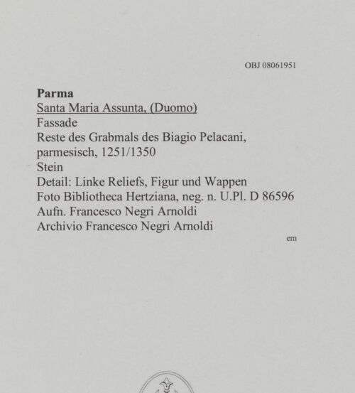 Rückseite von Bibliotheca Hertziana [https://www.deutsche-digitale-bibliothek.de/content/lizenzen/rv-fz/] Reste des Grabmals des Biagio Pelacani - Detail: Linke Reliefs, Figur und Wappen, bh606729_recto. Foto: Negri Arnoldi, Francesco.