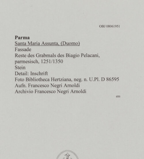 Rückseite von Bibliotheca Hertziana [https://www.deutsche-digitale-bibliothek.de/content/lizenzen/rv-fz/] Reste des Grabmals des Biagio Pelacani - Detail: Inschrift, bh606730_recto. Foto: Negri Arnoldi, Francesco.