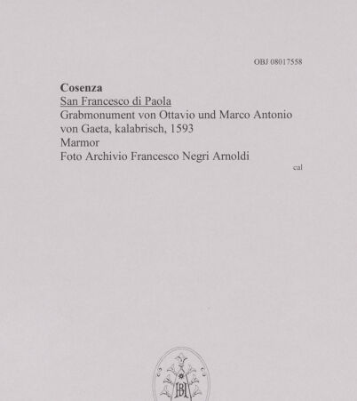 Rückseite von unbekannt [https://www.deutsche-digitale-bibliothek.de/content/lizenzen/rv-fz/] Grabmonument von Ottavio und Marco Antonio von Gaeta - Nahansicht mit Sockel, bh606949_recto. Foto.