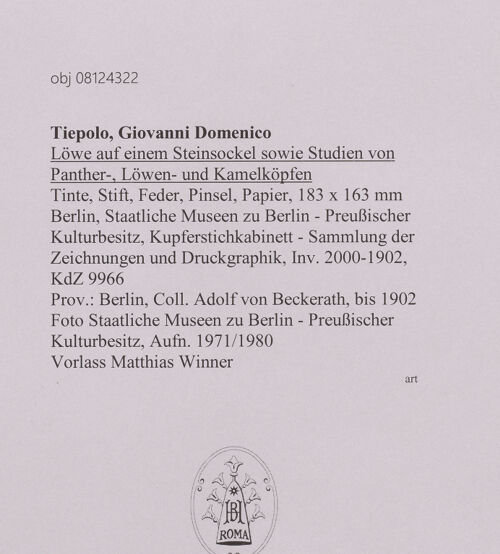 Rückseite von Staatliche Museen zu Berlin - Preußischer Kulturbesitz [https://www.deutsche-digitale-bibliothek.de/content/lizenzen/rv-ez/] Löwe auf einem Steinsockel sowie Studien von Panther-, Löwen- und Kamelköpfen - Gesamtansicht, bh607406_recto. Foto.