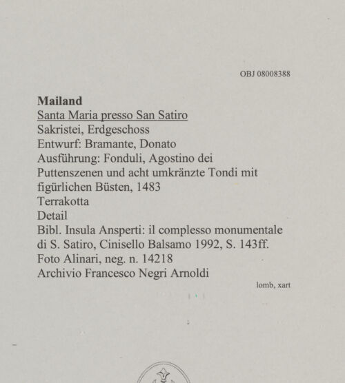 Rückseite von Alinari [https://www.deutsche-digitale-bibliothek.de/content/lizenzen/rv-ez/] Puttenszenen und acht umkränzte Tondi mit figürlichen Büsten - Detail, bh607542_recto. Foto.