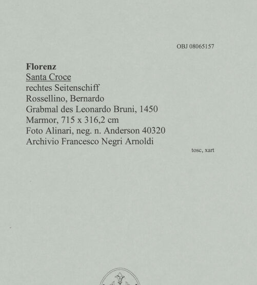 Rückseite von Alinari [https://www.deutsche-digitale-bibliothek.de/content/lizenzen/rv-ez/] Grabmal des Leonardo Bruni - Gesamtansicht, bh607623_recto. Foto.