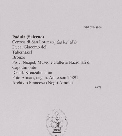 Rückseite von Alinari [https://www.deutsche-digitale-bibliothek.de/content/lizenzen/rv-ez/] Tabernakel - Detail: Kreuzabnahme, bh608528_recto. Foto.