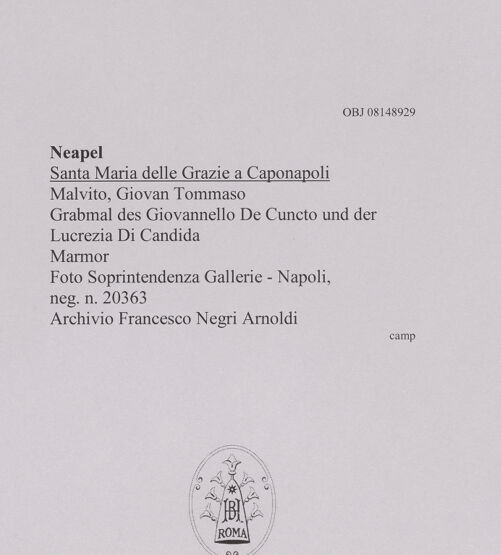 Rückseite von Soprintendenza Gallerie - Napoli [https://www.deutsche-digitale-bibliothek.de/content/lizenzen/rv-ez/] Grabmal des Giovannello De Cuncto und der Lucrezia Di Candida - Gesamtansicht, bh608537_recto. Foto.