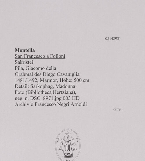 Rückseite von unbekannt [https://www.deutsche-digitale-bibliothek.de/content/lizenzen/rv-fz/] Grabmal des Diego I, Conte di Cavaniglia (gest. 1481) - Detail: Sarkophag, Madonna, bh608598_recto. Foto.