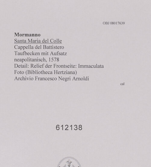 Rückseite von unbekannt [https://www.deutsche-digitale-bibliothek.de/content/lizenzen/rv-fz/] Taufbecken mit Aufsatz - Relief der Frontseite: Immaculata, bh612138_recto. Foto.